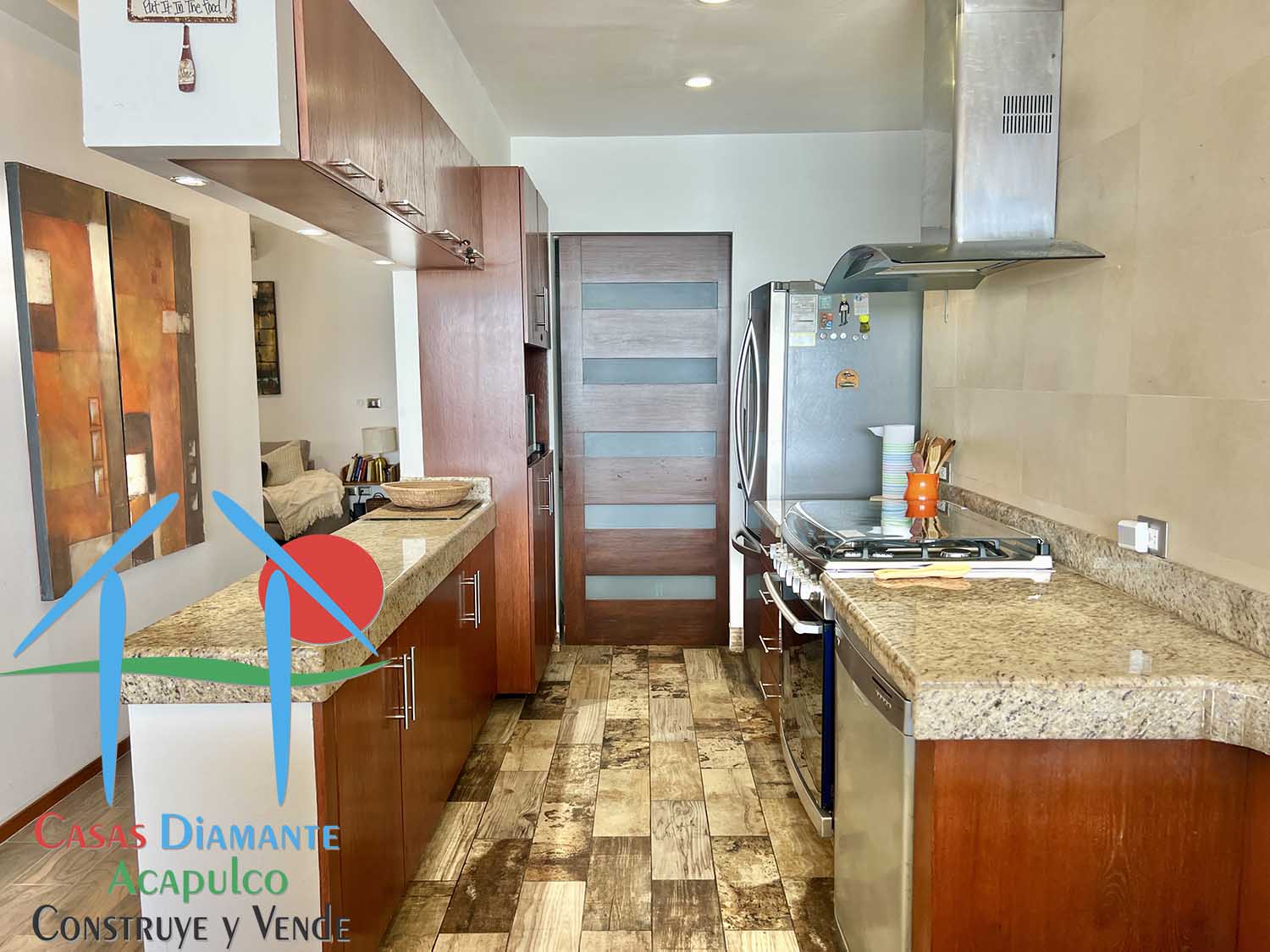 Ocean Front 201 - Cocina 3