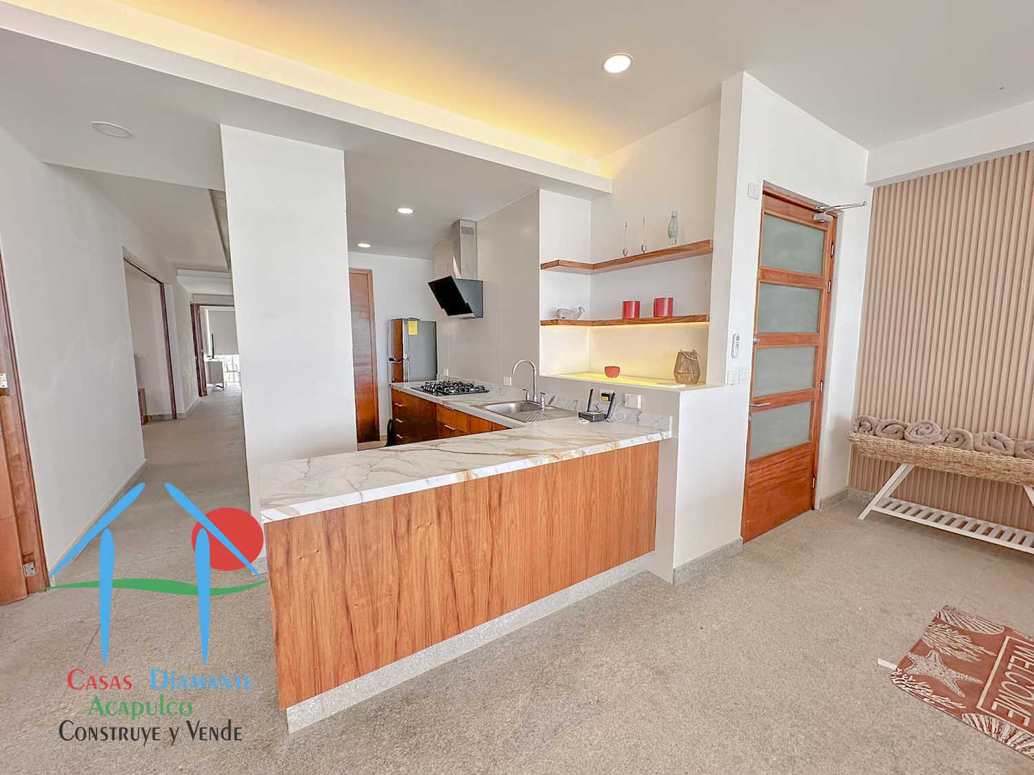 Ocean Front 401 - Cocina 1