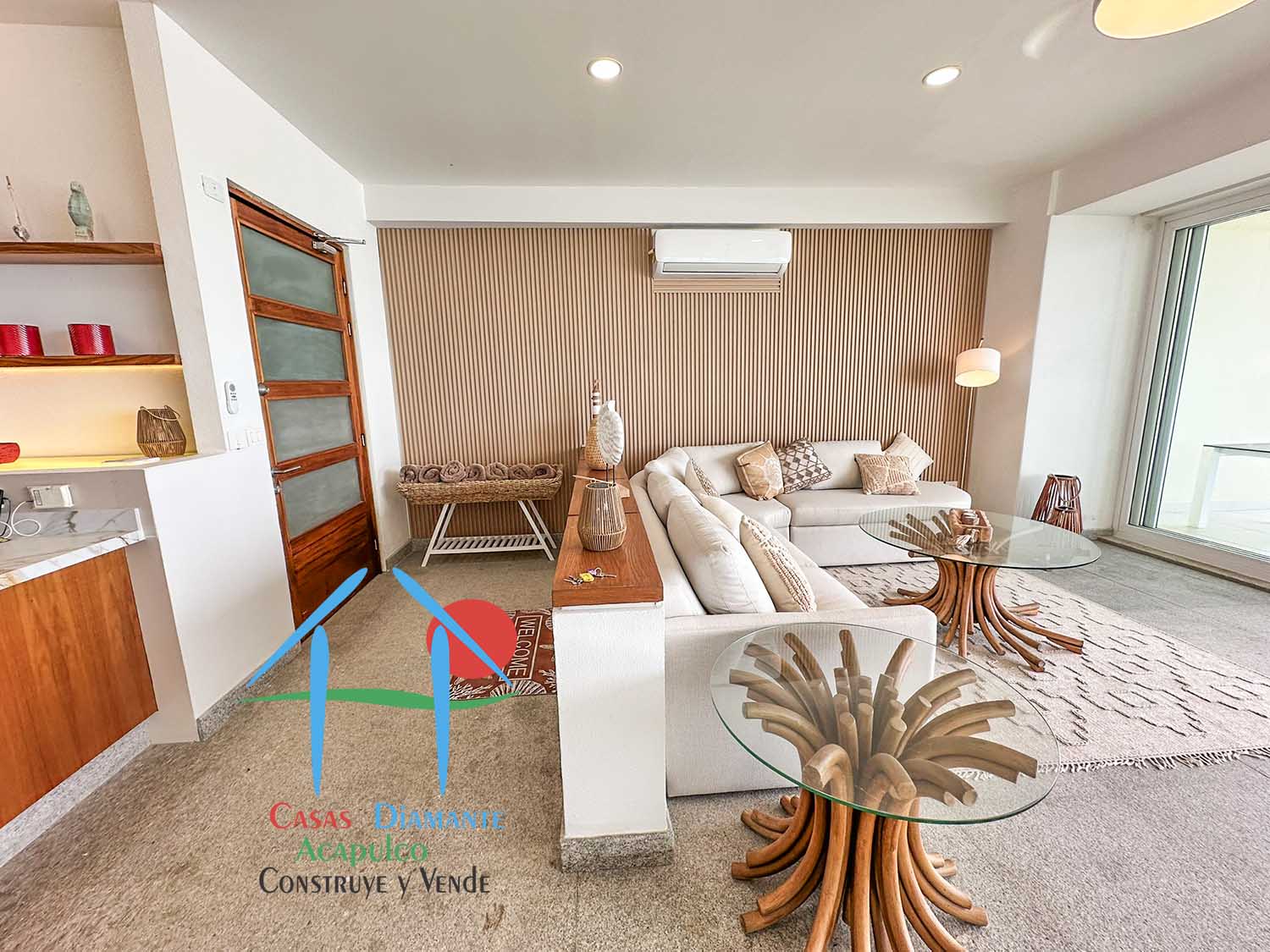 Ocean Front 401 - Estancia 1