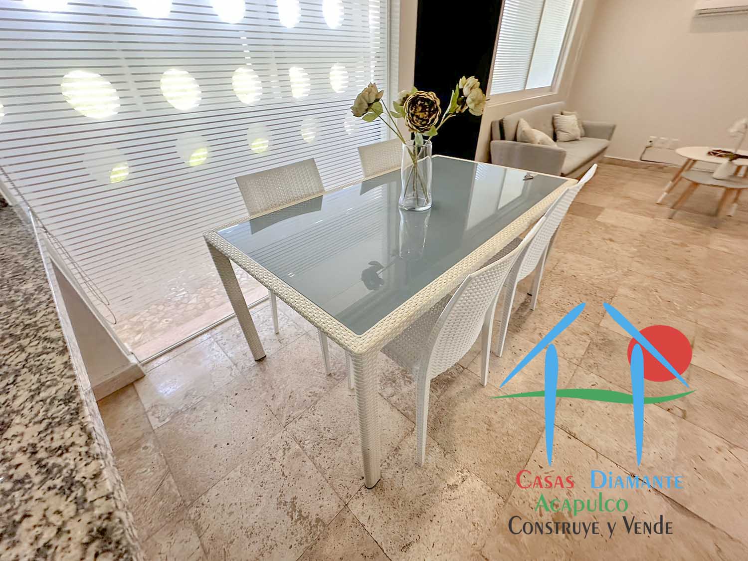 Puerta Diamante T2 309 - Comedor 1