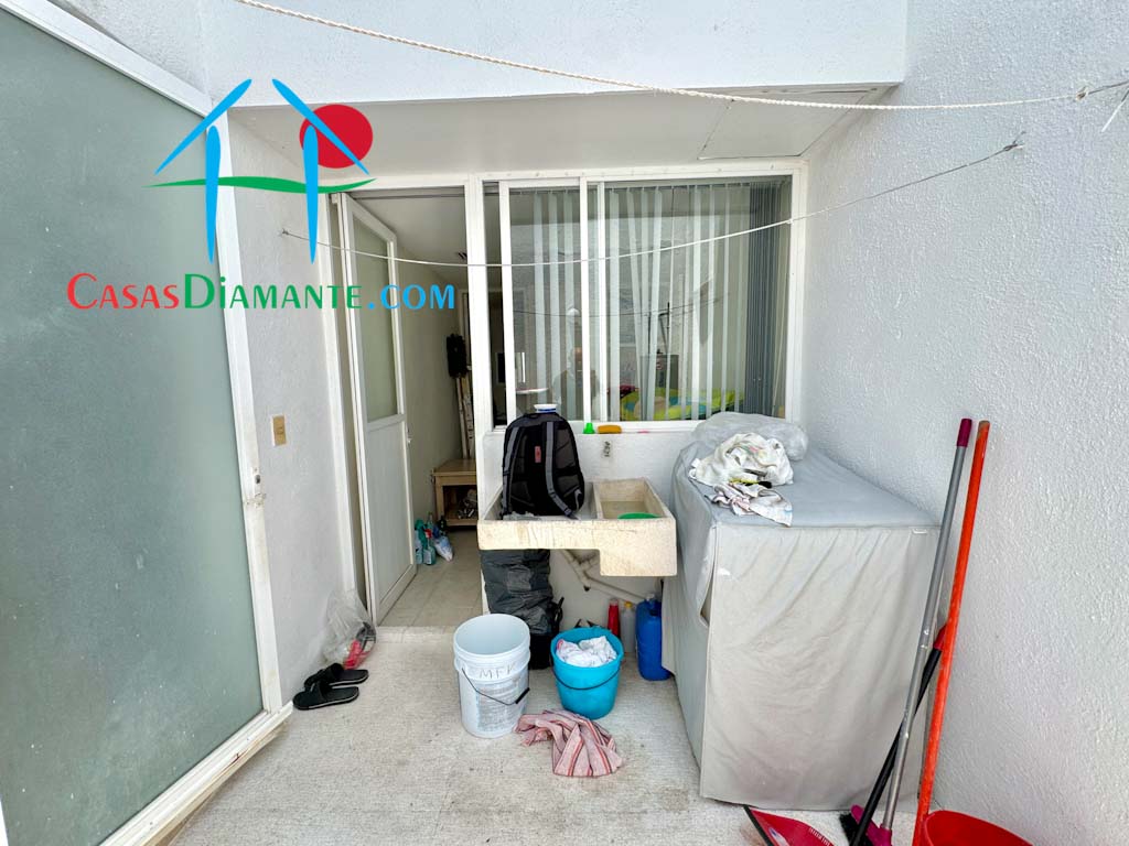 Brisas Diamante Villa 98 - Lavandería 2