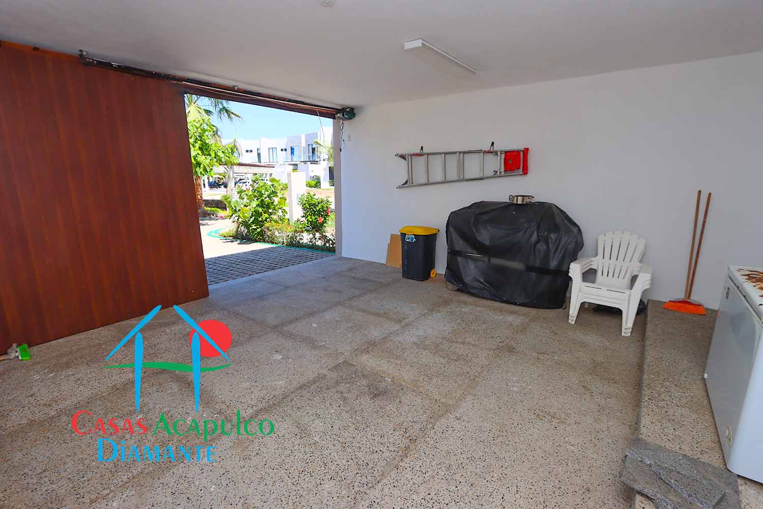 Delta 4 - Estacionamiento 4