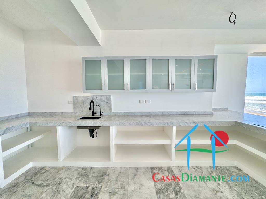 Ocean Front 202 - Cocina 5