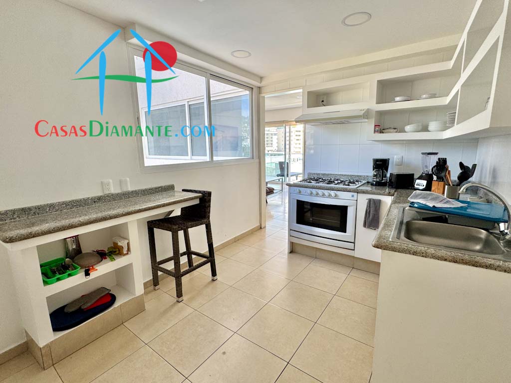 Acqualina Skylife Sur 402 - Cocina 4 Acqualina Skylife Sur 402 - Cocina 4