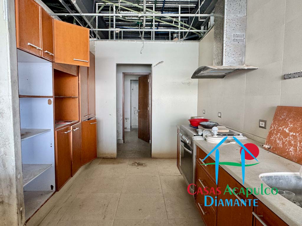 Ocean Front 604 - Cocina 3