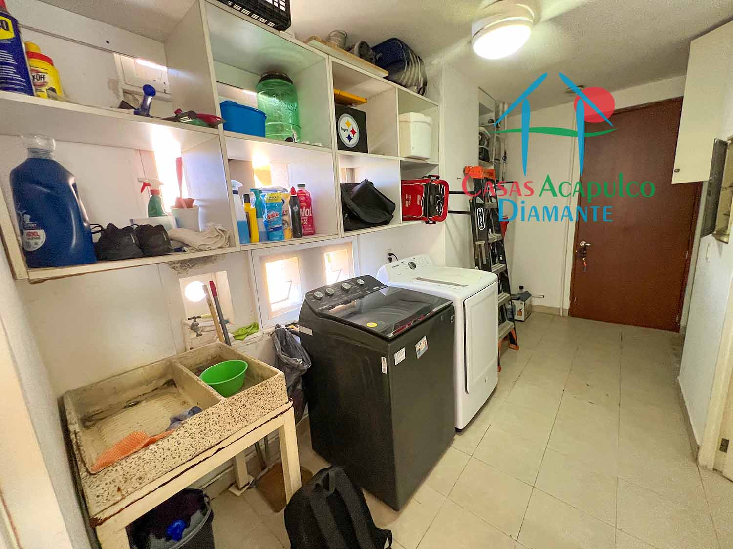 Del Mar Arena 303 - Lavandería 1