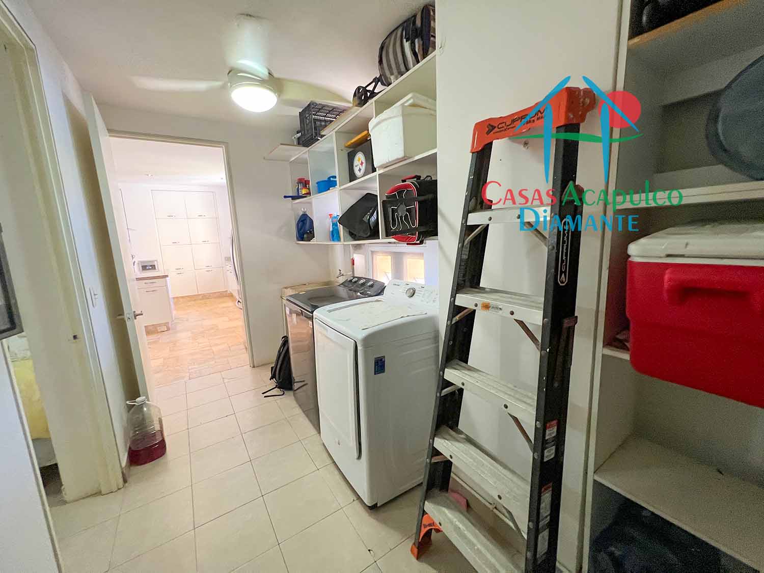 Del Mar Arena 303 - Lavandería 2