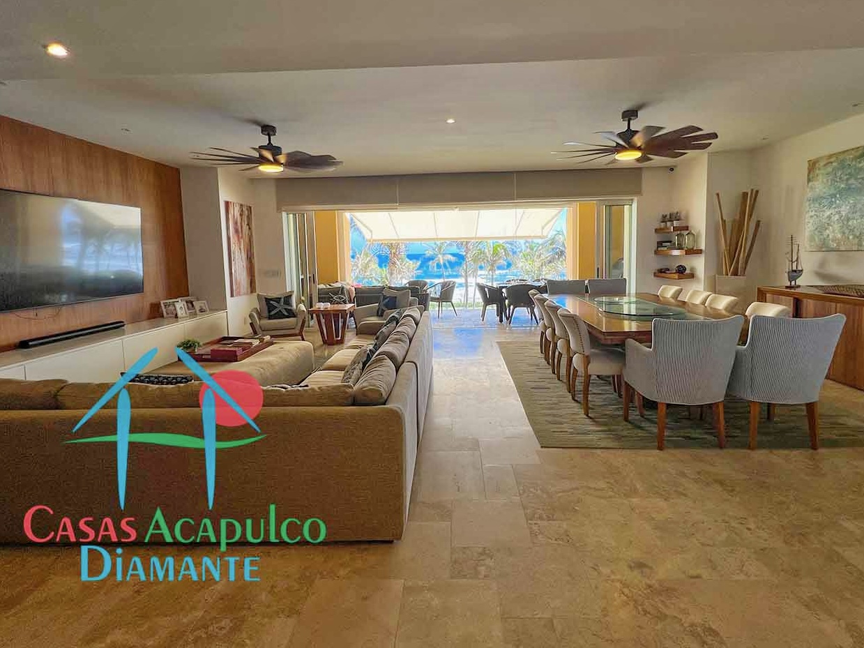 Del Mar Arena 303 Del Mar Arena 303