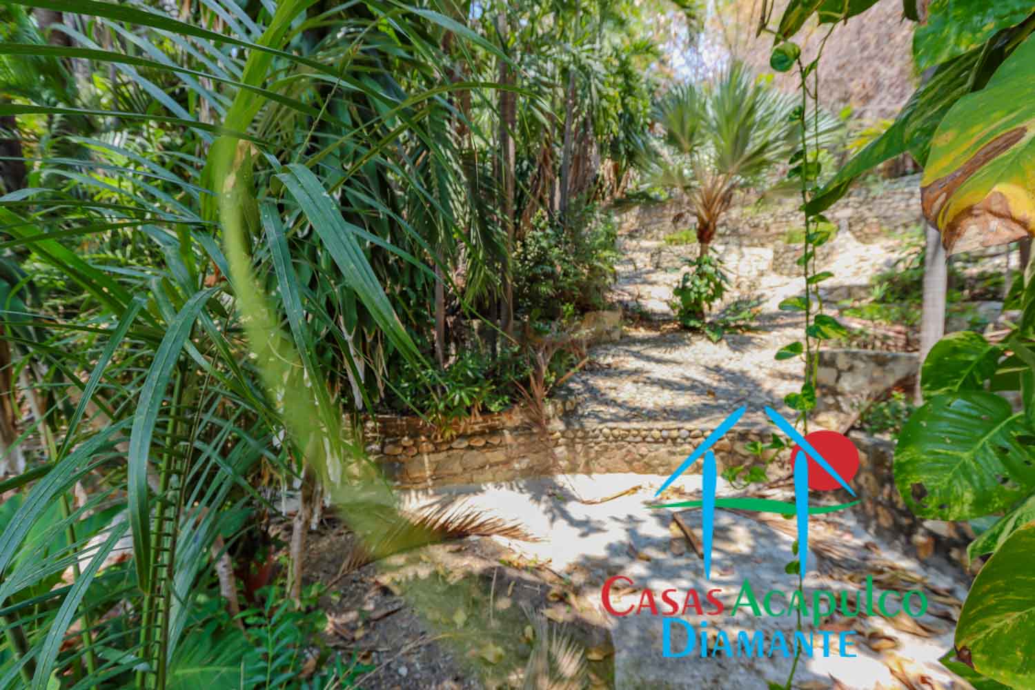 Villa del Río - Jardines 4