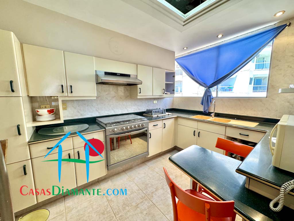 La Perla PH 1702 - Cocina 1