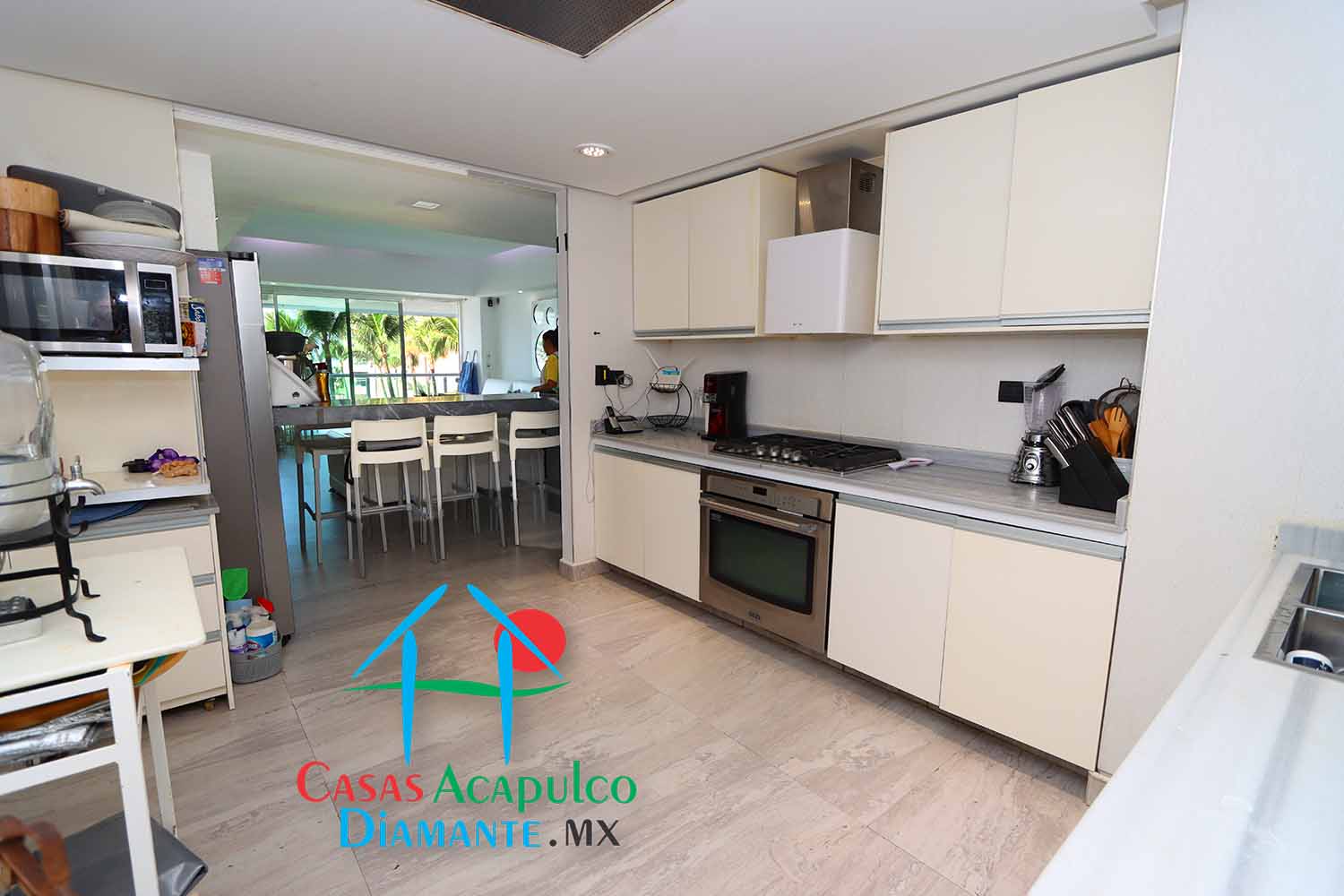 Maralago E 302 - Cocina 9