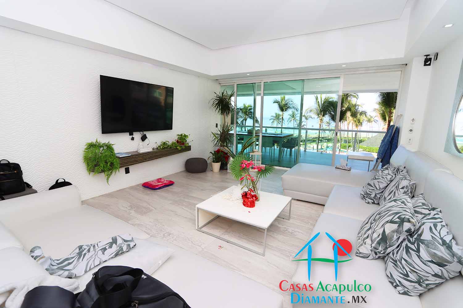 Maralago E 302 - Estancia 1