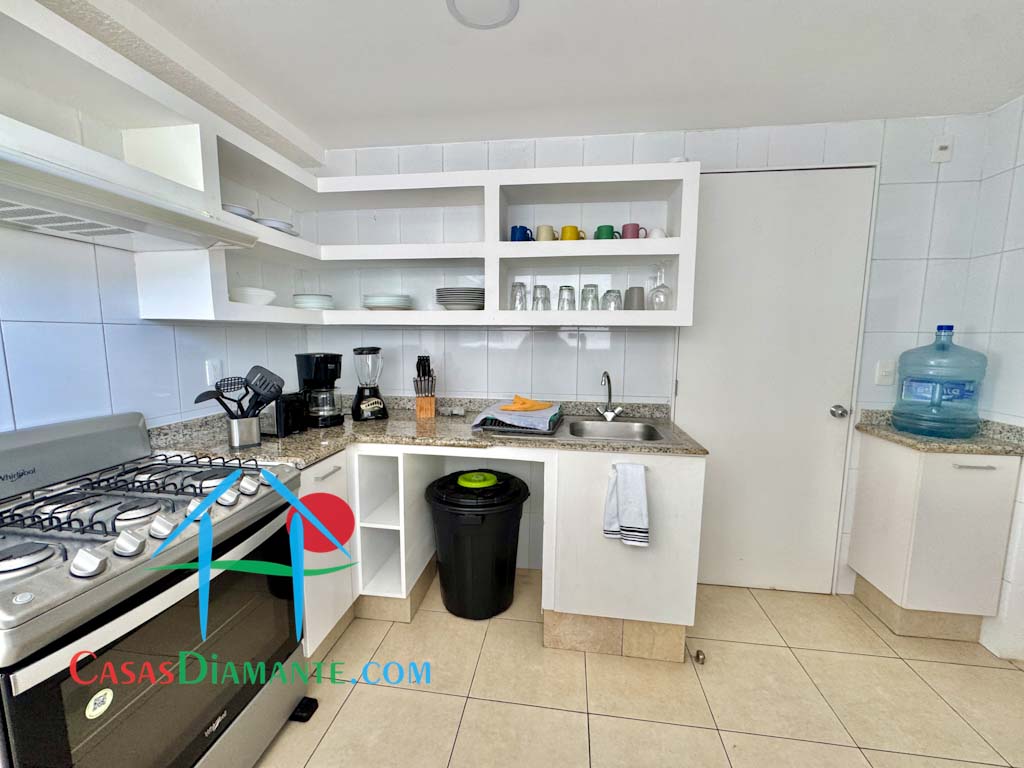 Acqualina Skylife Norte 302 - Cocina 4